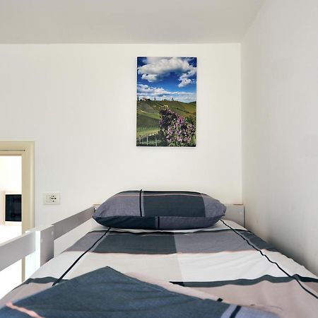 Central Beach Apartment Sarande Exterior photo