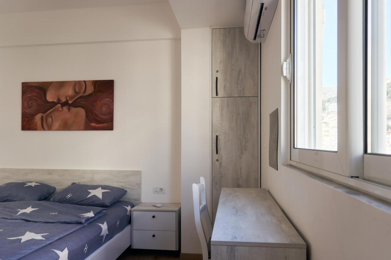 Central Beach Apartment Sarande Exterior photo
